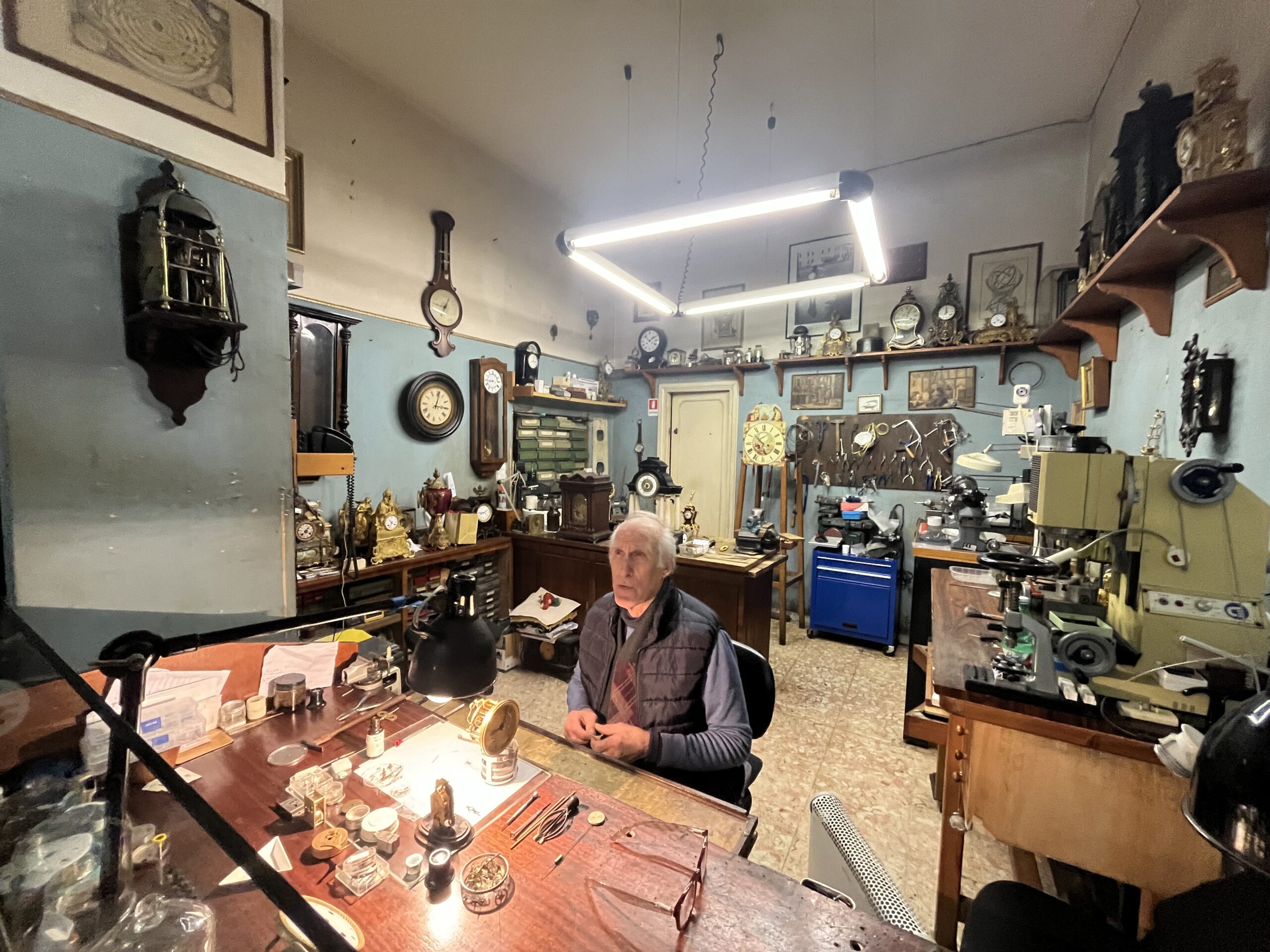 Atelier historique, le temps a suspendu son vol.